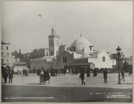 1001. Alger. Place du Gouvernement et mosquée El-Djedid.