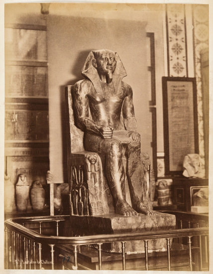 17. 12_. La statue de Chéfren.