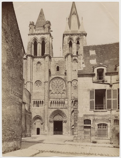 Photograph titled Château de Blois, Eglise Saint-Nicolas, albumen, accession number 2002.43.204.