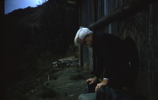 Hearst Museum object titled Color slides, accession number 25-4346a,b, no description available.