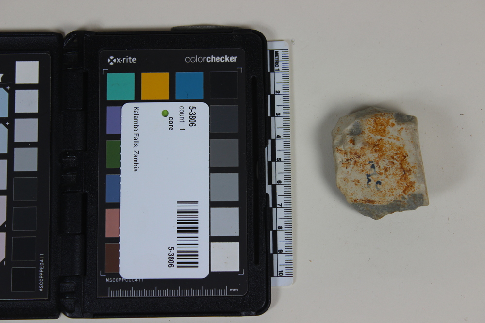 Hearst Museum object titled Core, accession number 5-3806, described as Chert core; 5.0 x 3.8 cm.