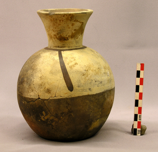 Hearst Museum object titled Jar, accession number 4-2733, described as Small-mouthed jar, upper half white, red circle and oblique tail around neck.