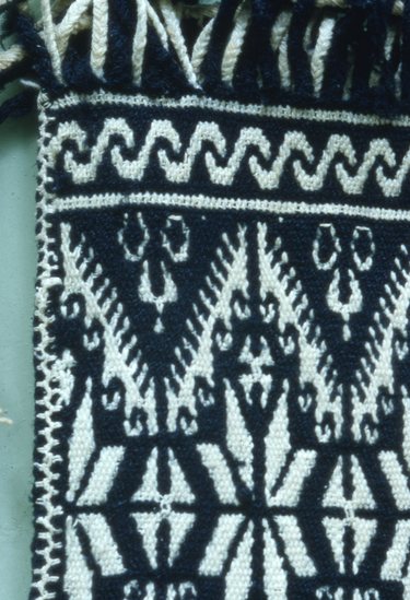 Hearst Museum object titled Color slide, accession number 25-23286, described as Double Cloth Bag. Geometric Detail number 1 Otomí