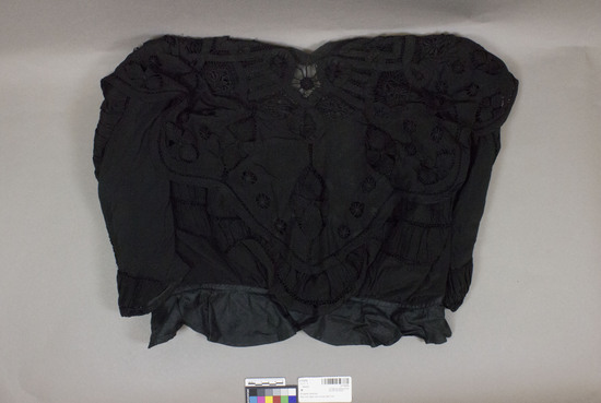 Hearst Museum object titled Blouse, accession number 2-71327b, no description available.