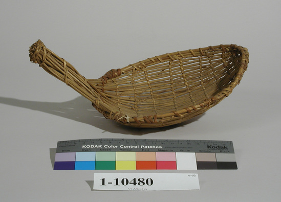 Hearst Museum object titled Seed beater, accession number 1-10480, described as Seed beater basket; warp and weft are Willow (Salix) or Redbud (Cercis occidentalis). Turned warp.