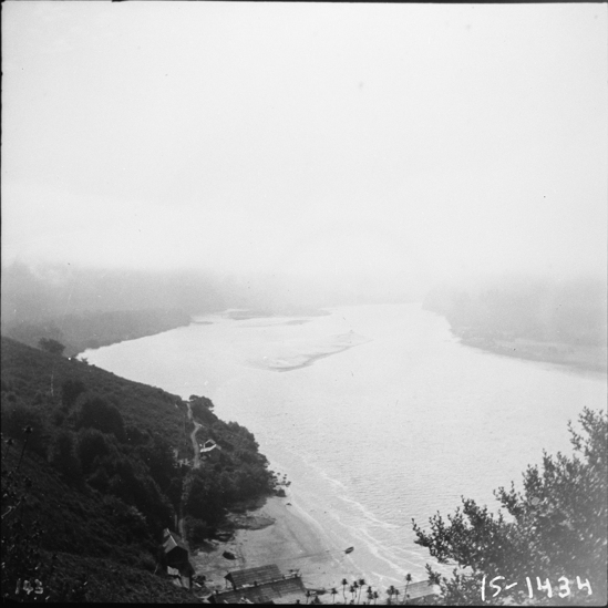 Hearst Museum object titled Black-and-white negative, accession number 15-1434, described as Looking up the river