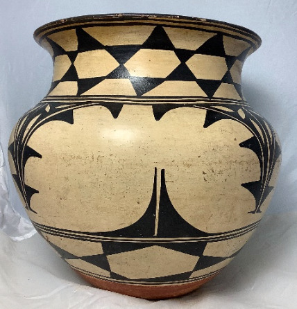 Hearst Museum object titled Olla, accession number 2-73363, described as Polychrome ceramic olla, Kewa Pueblo made by Felipita Aguilar Garcia, c. 1910