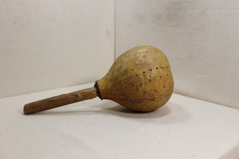 Hearst Museum object titled Rattle, accession number 1-4286, described as Gourd.