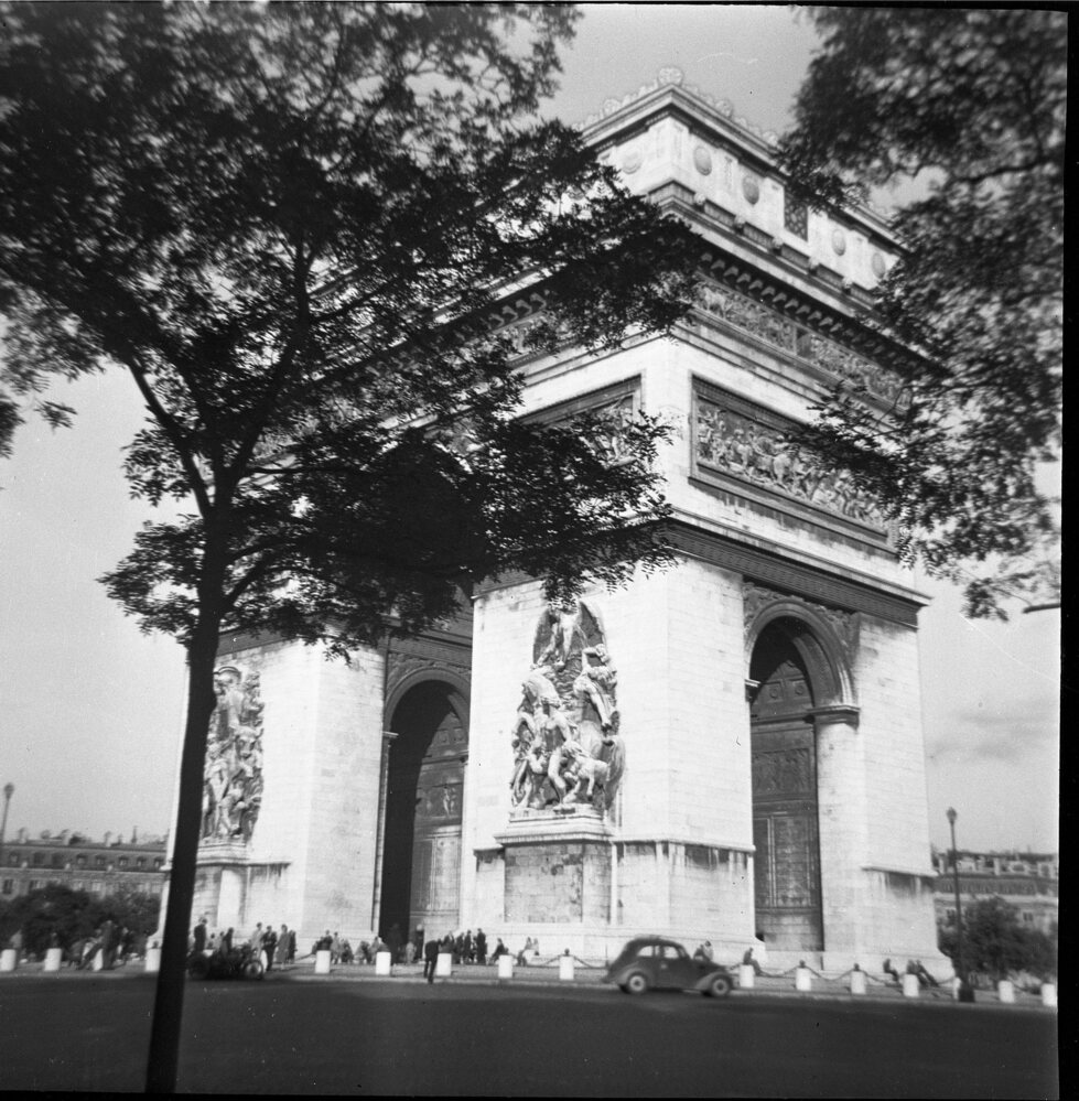 Hearst Museum object titled Black-and-white negative, accession number 15-31599, described as Black-and-white negative, Europe Trip, 1958