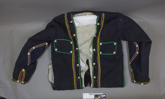 Hearst Museum object titled Jacket, accession number 16-8064, described as Tabla-kaska Man's wool jacket