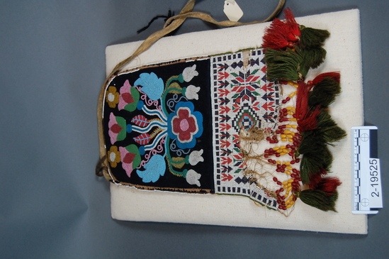 Hearst Museum object titled Bag, accession number 2-19525, described as Beaded bag, floral design