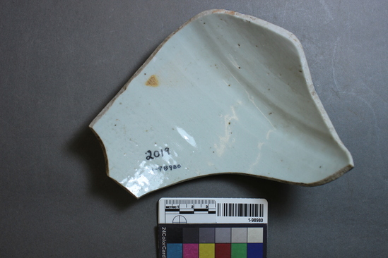 Hearst Museum object titled Bowl, accession number 1-98980, described as Porcelain, fragment