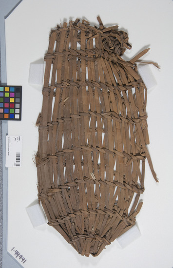 Hearst Museum object titled Bag, accession number 1-44941, described as Flexible twined conical bag, of tule.